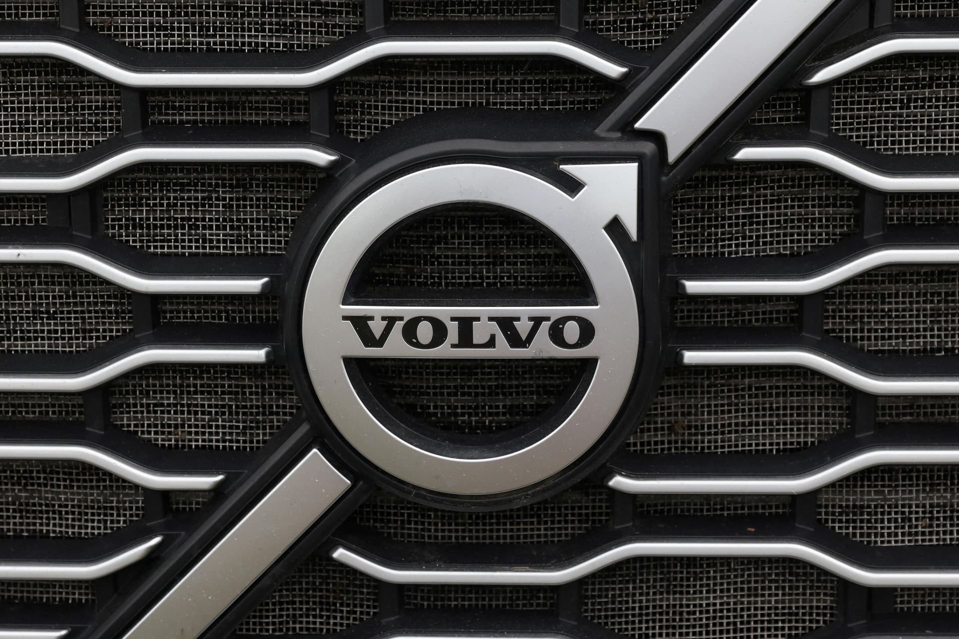 Volvo Buses India bags largest-ever order for 200 buses from MSRTC