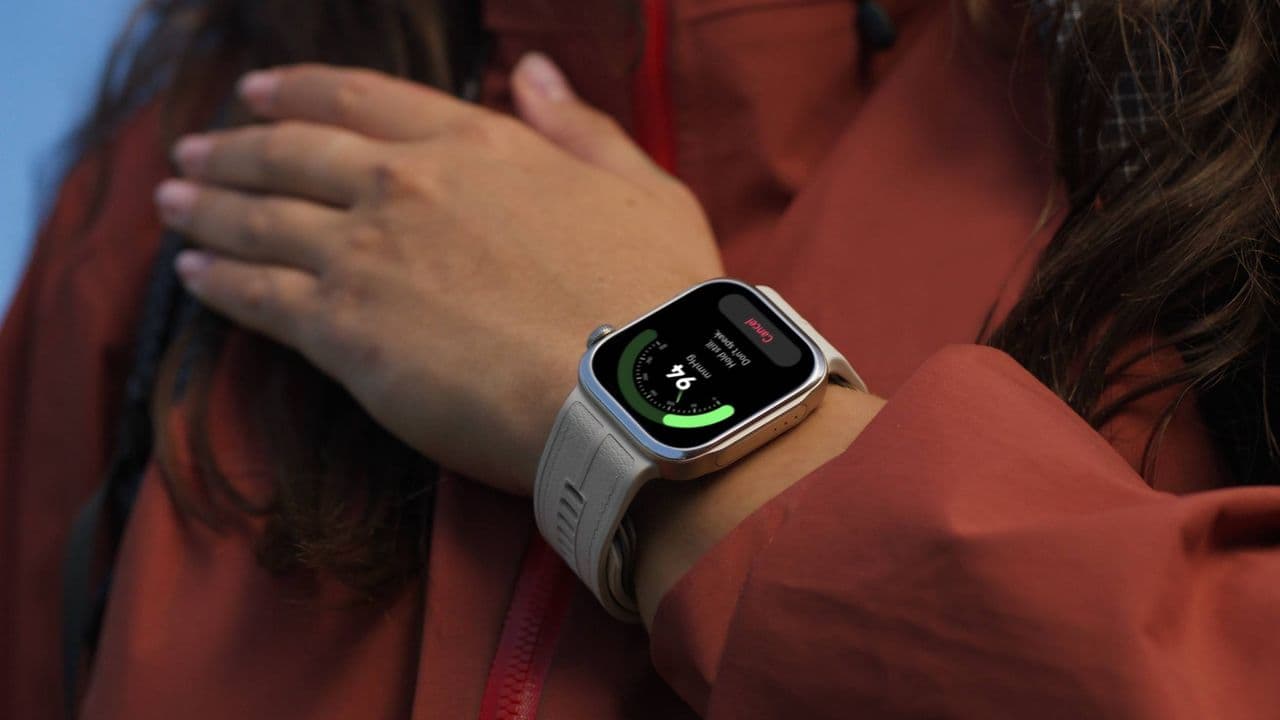 Huawei launches its Watch D3 — its latest iteration of its mechanized blood pressure cuff watch — that aims to outstrip Apple and Google's achievements with LED tech 