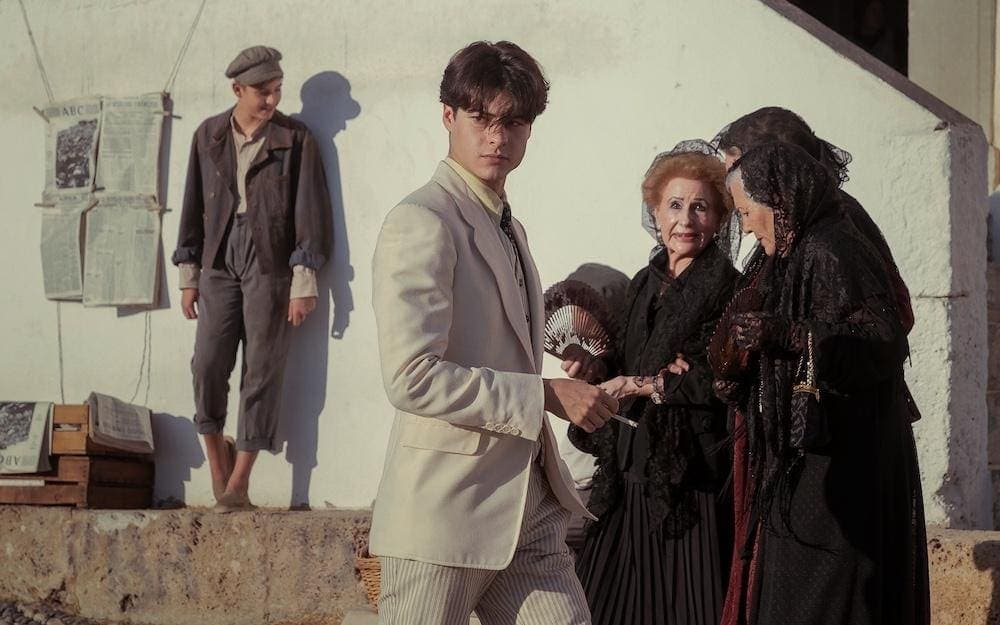 'La Bola Negra' First Look: Netflix Teases Los Javis' Cannes-Winning Epic