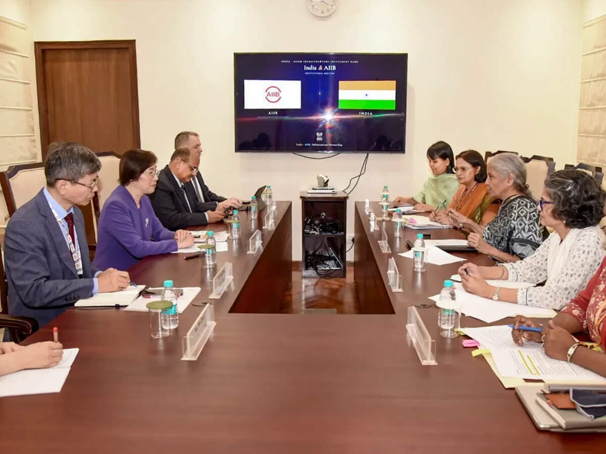 Finance Minister meets AIIB chief and discusses opportunities to further deepen ties