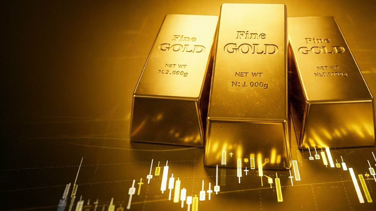Gold heads for weekly decline as dollar firms, Fed rate outlook weighs