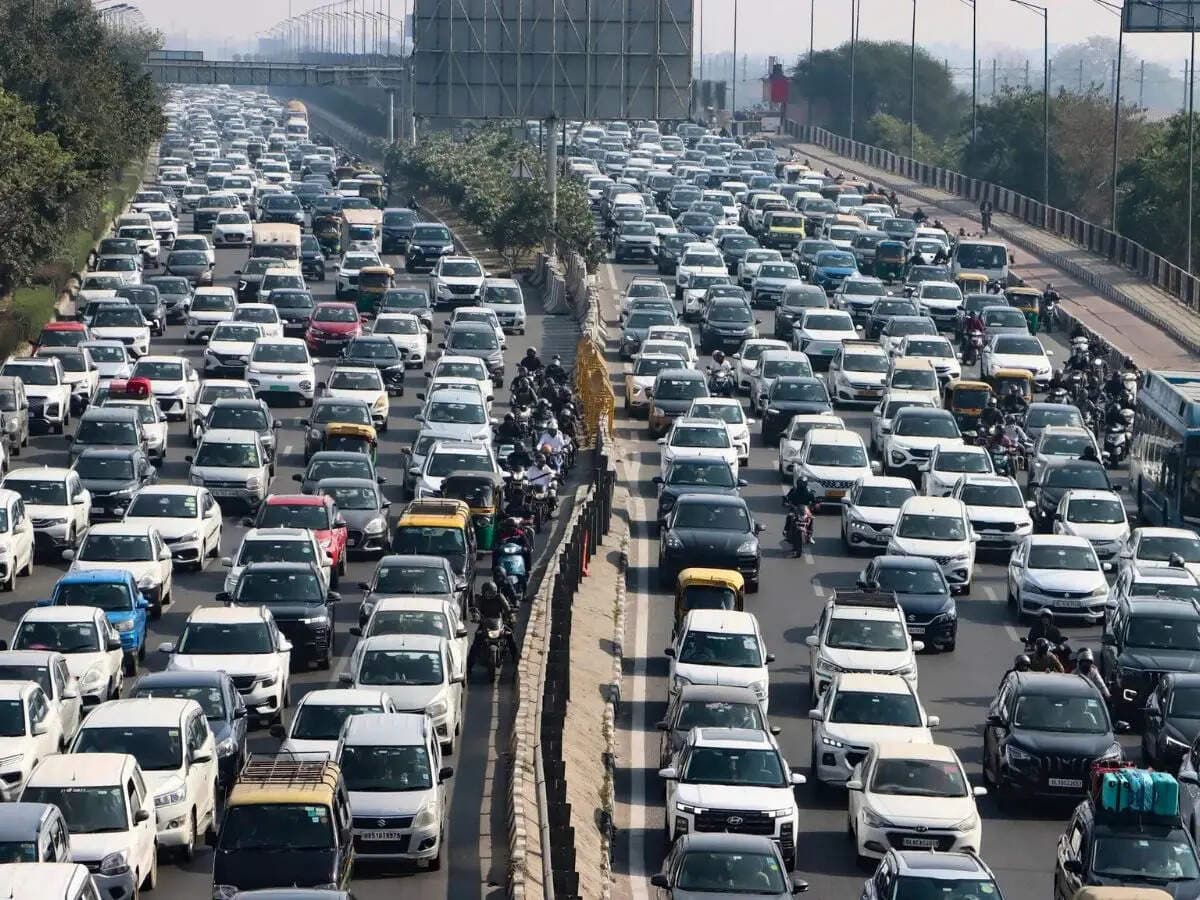 Delhi's busiest road may see changes, commuters from Noida and Ghaziabad will face lesser traffic; govt is finding new ways to reduce delays