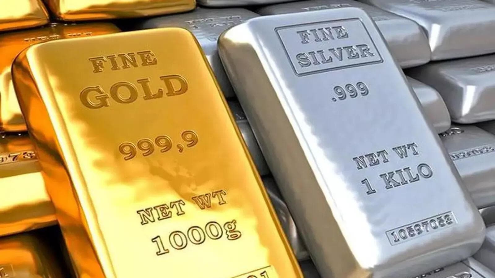 Gold prices dip Rs 3,200/10 gram; silver falls Rs 6,700/kg as high oil prices raise rate hike bets. Time to sell?
