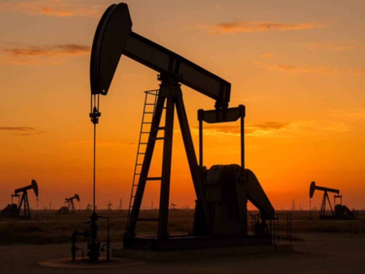 Refiners feel heat physical crude trades higher than futures prices