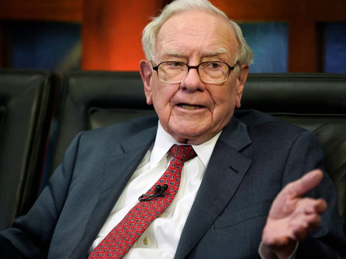 How a 9-year-old Warren Buffett learnt a lesson on compounding by rolling snowballs on the lawn of his Nebraska home