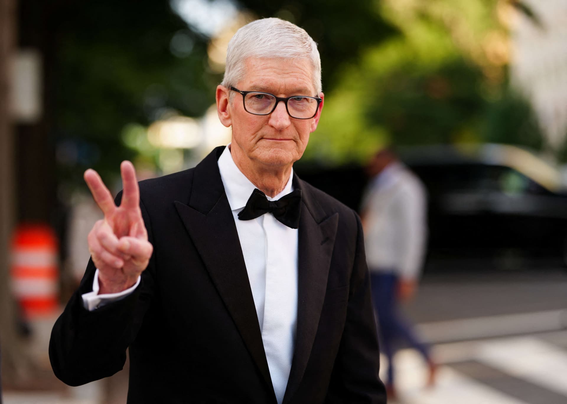 Apple's Tim Cook praises EU over efforts to protect children online