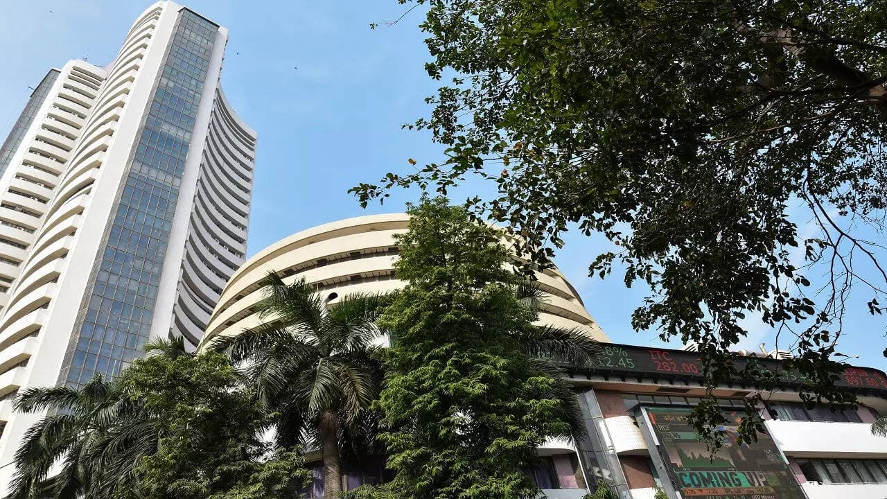 Bank stocks lift indices ahead of RBI policy