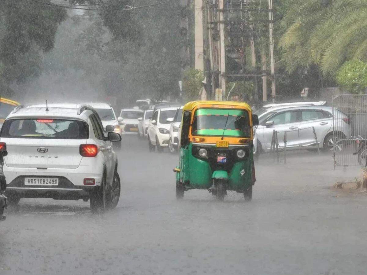 Delhi weather today: Airport issues passenger advisory amid heavy rain, check flight status here