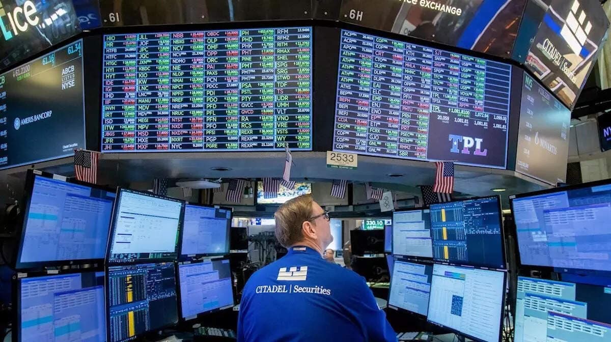 US stocks: Nasdaq ends lower as oil prices surge ahead of earnings, economic data