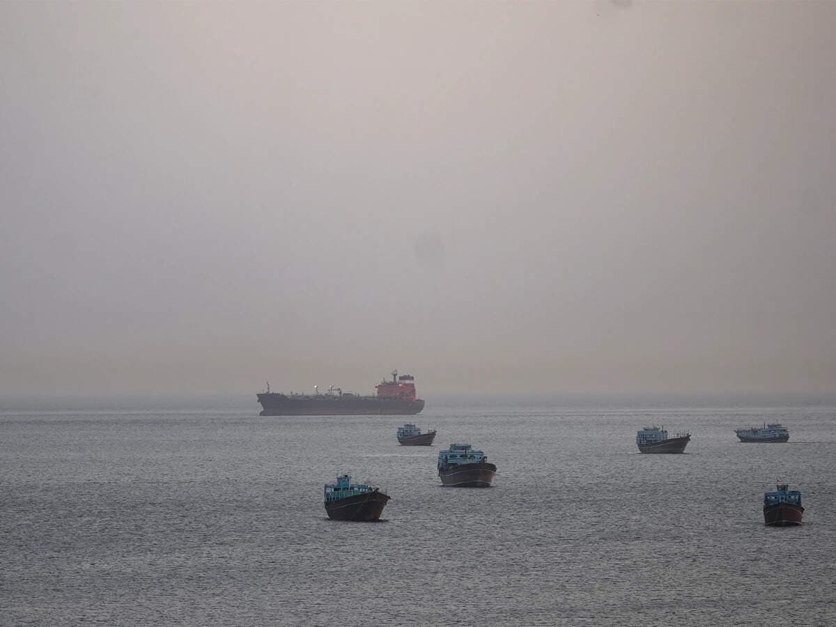 Record oil tanker rates put pressure on Asian refiners, IEA says