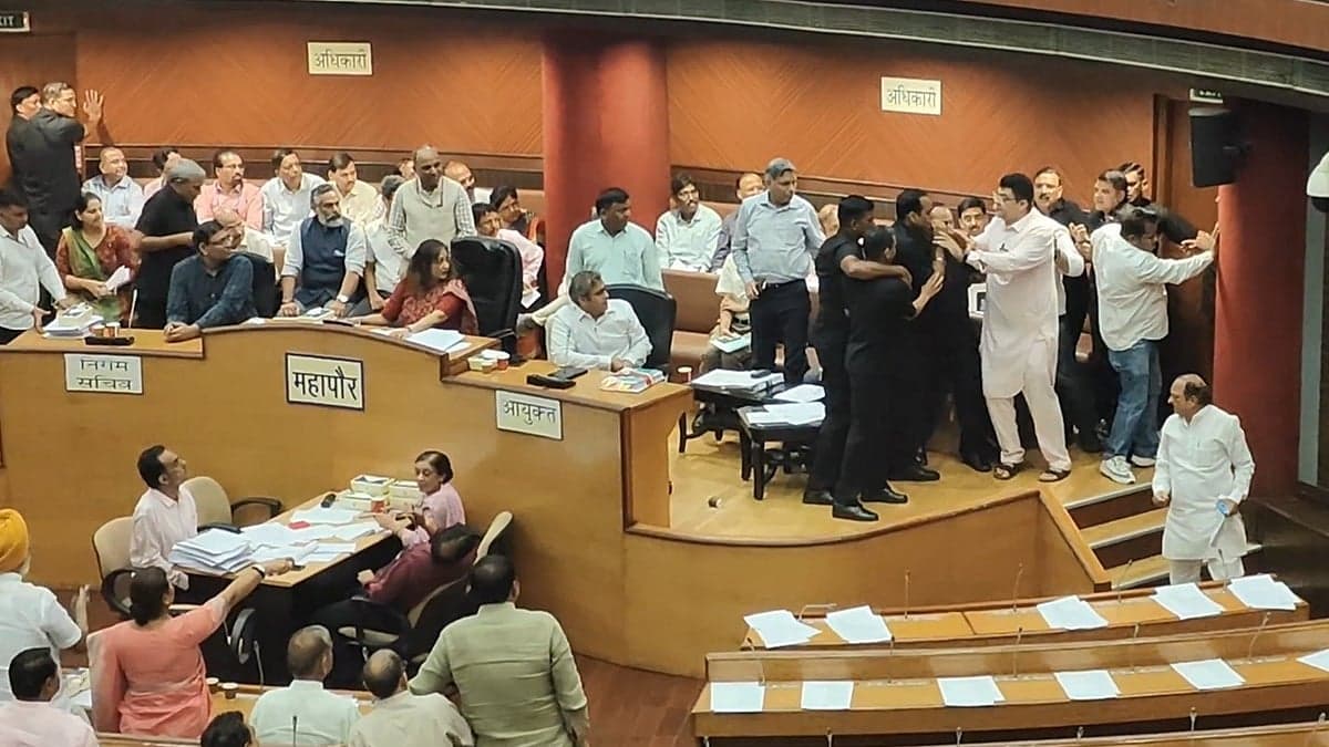 MCD House Row: BJP Alleges AAP Councillors Misbehaved With Security Staff; AAP Claims Opposition Was Stopped From Entering
