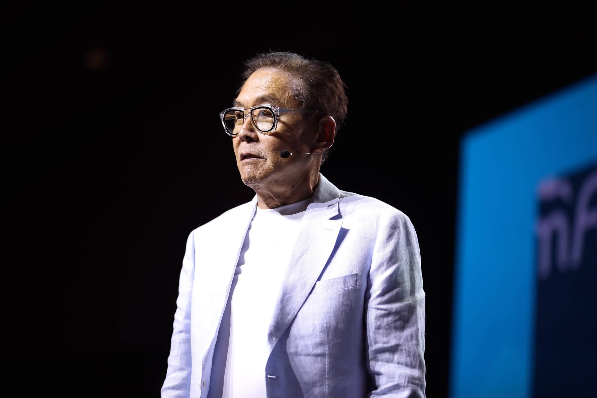 'Rich Dad Poor Dad' author touts 10-year-old investment amid '$1.2 billion' debt