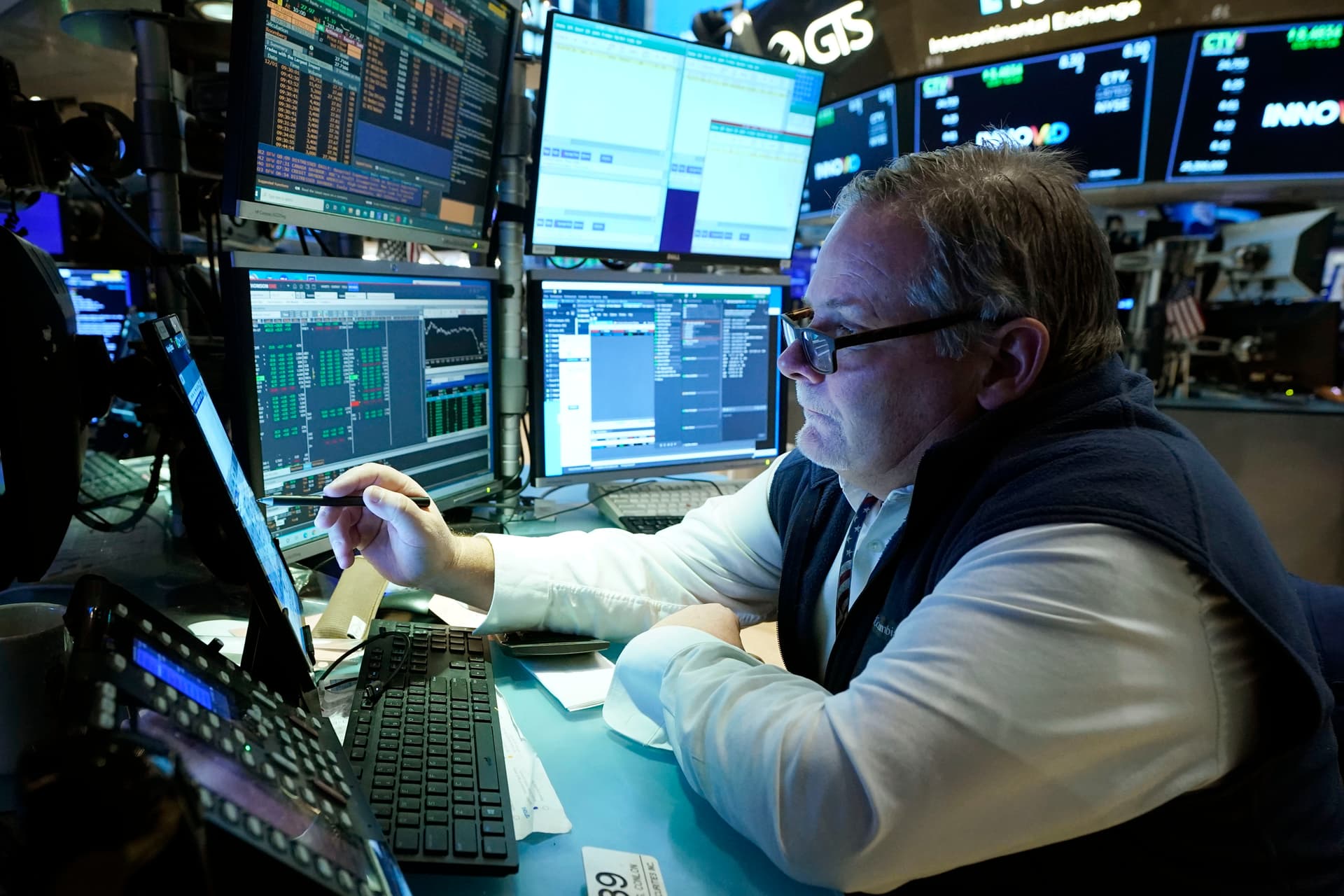 10-year treasury touches highest level since 2023 as oil prices stay elevated