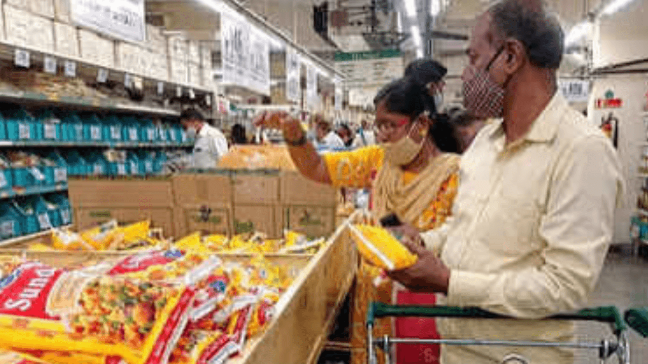 Discretionary spending by households rose in FY25