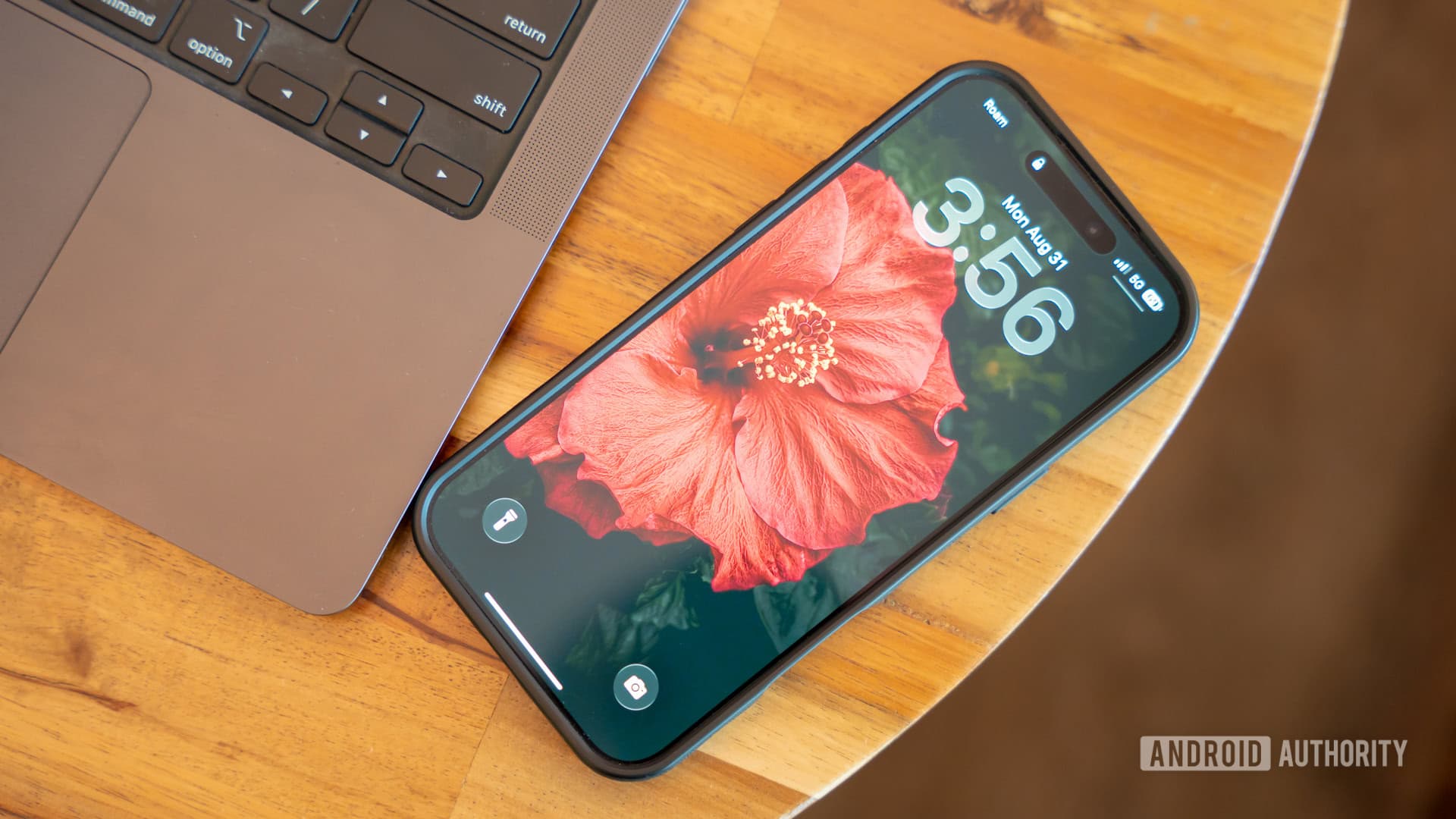 Wallpaper Wednesday: More great phone wallpapers for all to share (September 2)