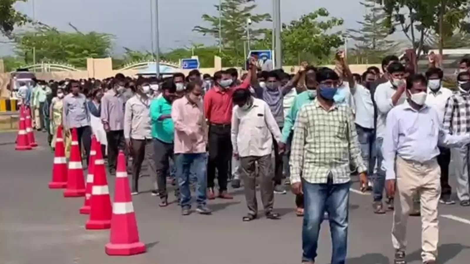 Employees : మూడో రోజు ఏపీ ఉద్యోగుల నిరసన