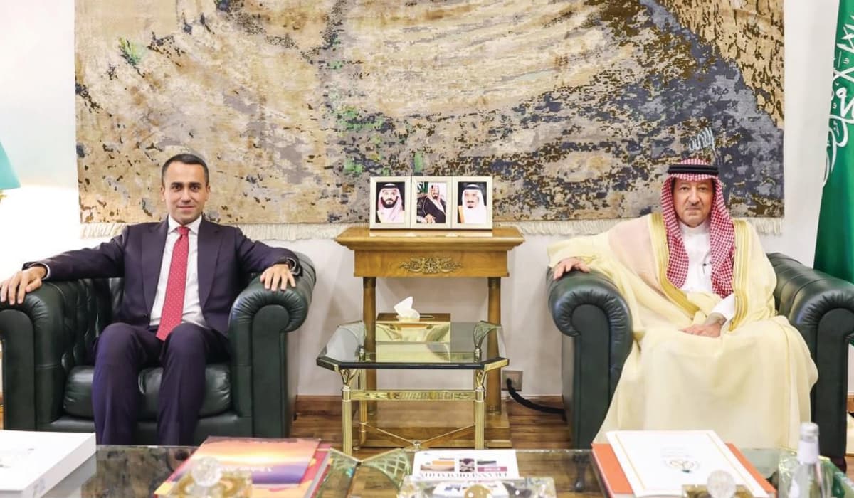 Saudi deputy minister receives EU special envoy for Gulf region
