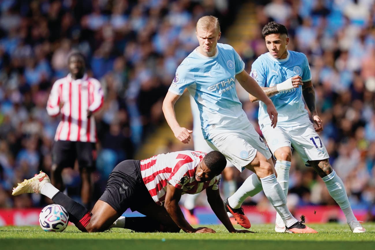 Five-star Man City top table after Sunderland thriller