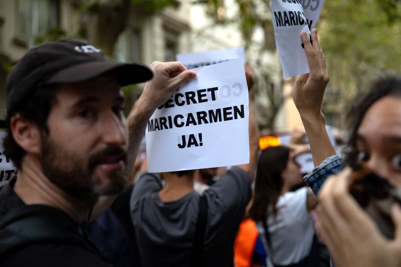 Protesters demand Spanish government limit evictions, pensioner to return home