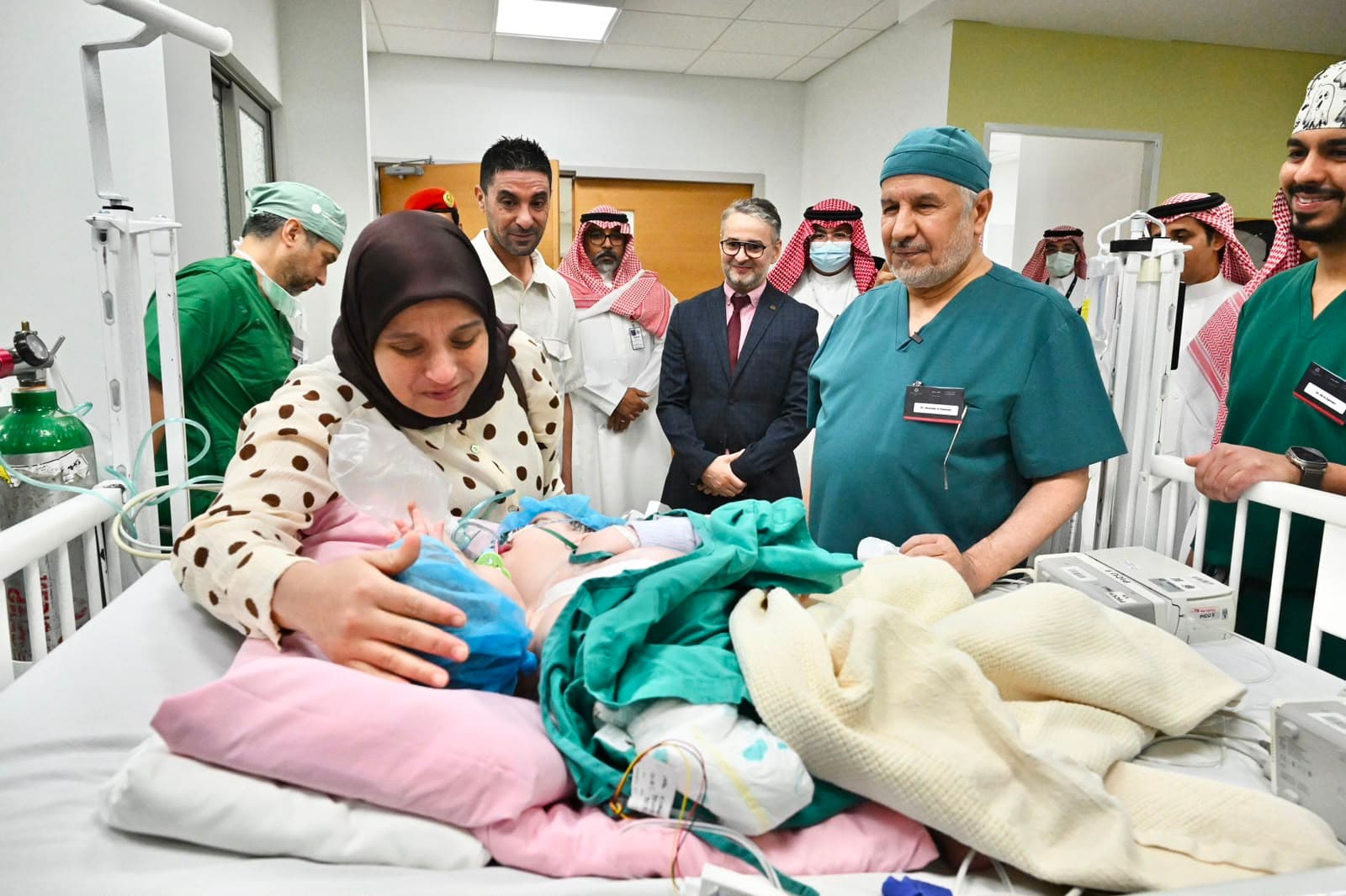 Separation surgery of Moroccan conjoined twins begins in Riyadh