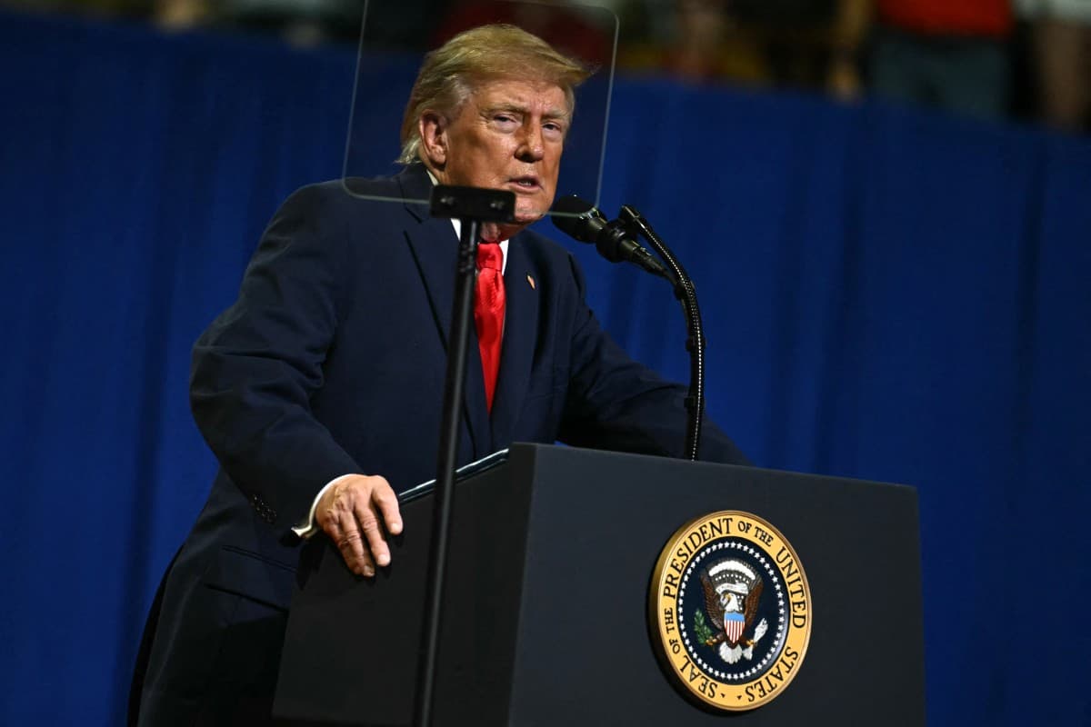 Trump says he does not believe China and Russia are helping Iran 'at all'