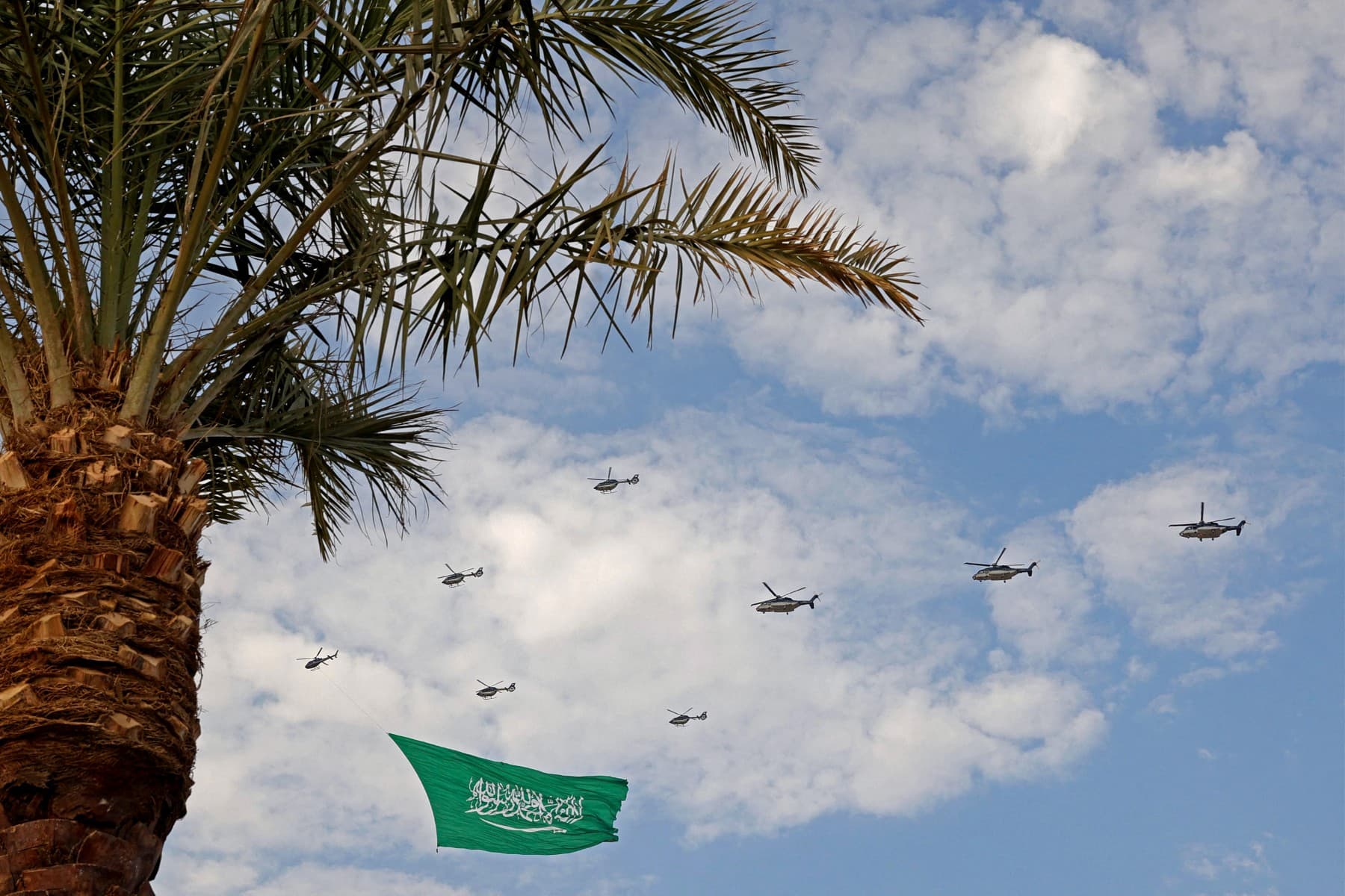 Saudi Civil Defense lifts danger warnings on Najran and Jizan, drone intercepted in eastern region