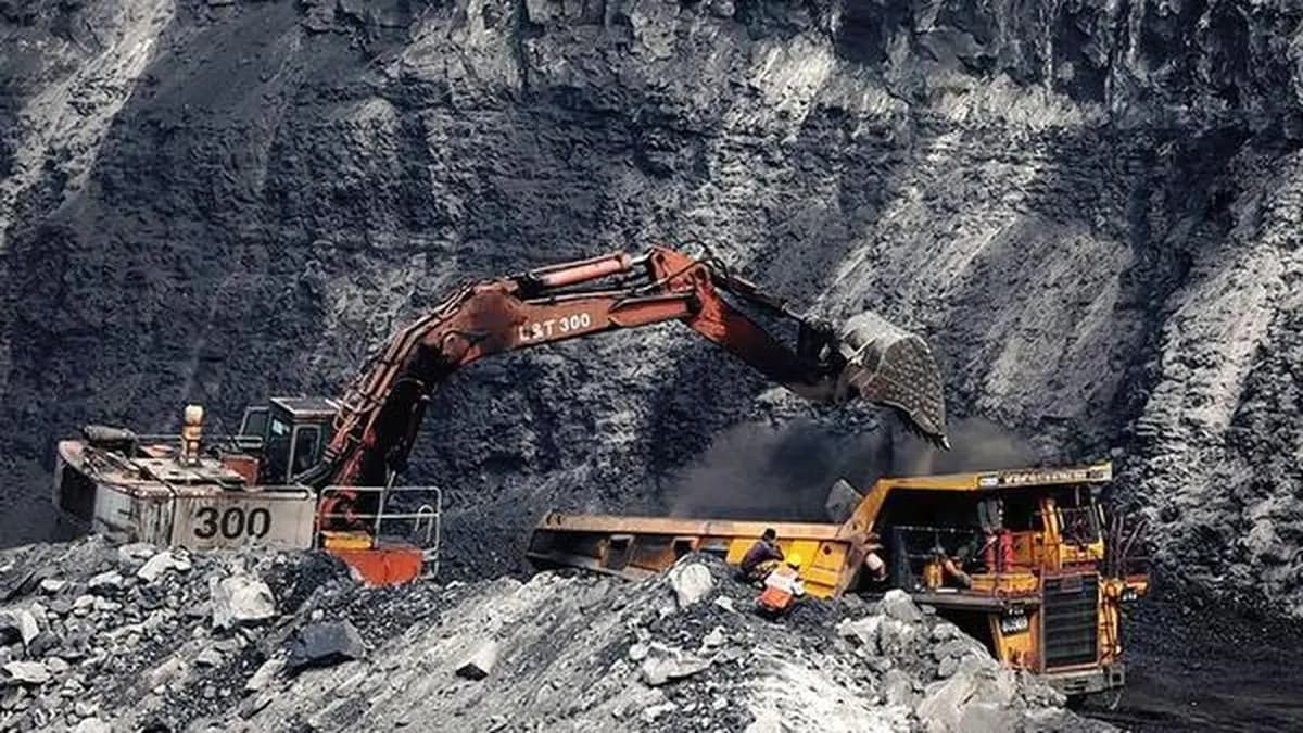 Punjab power generation drops 1,500 MW amid coal shortage
