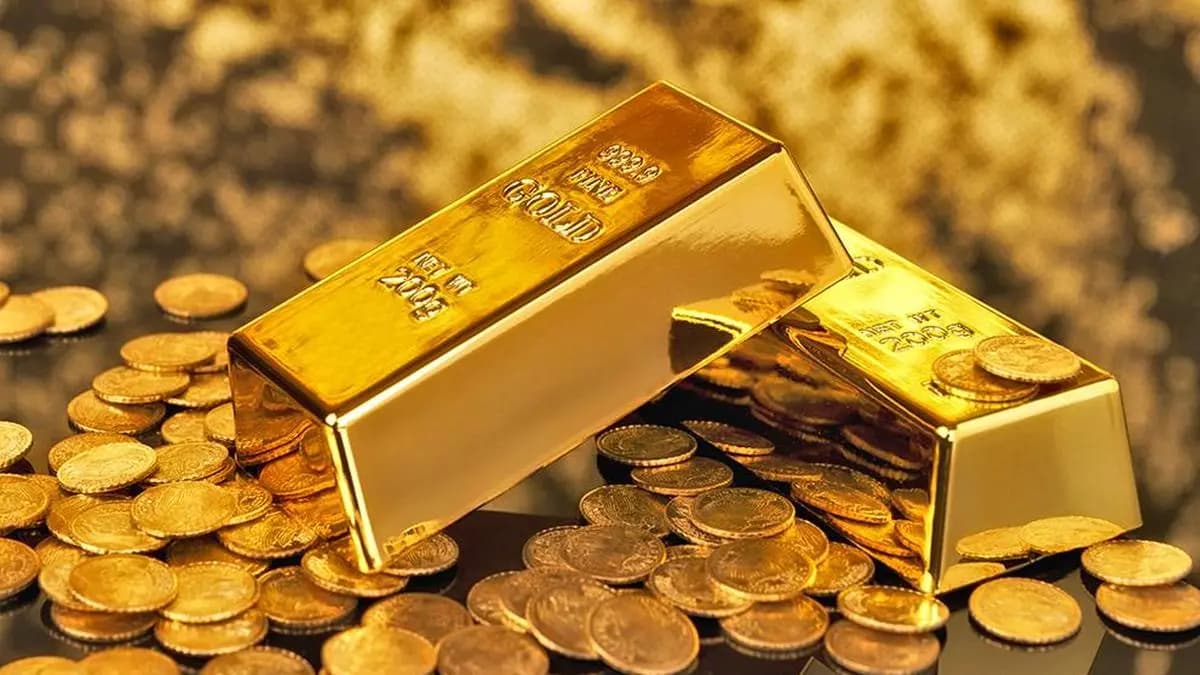 Gold price falls ₹2,100 to ₹1.56 lakh/10g, drops for 6th straight day. Here’s why