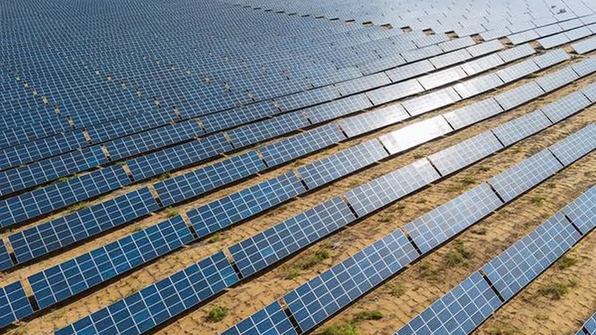 Axis Energy bags contract for 552 MWp solar project in AP