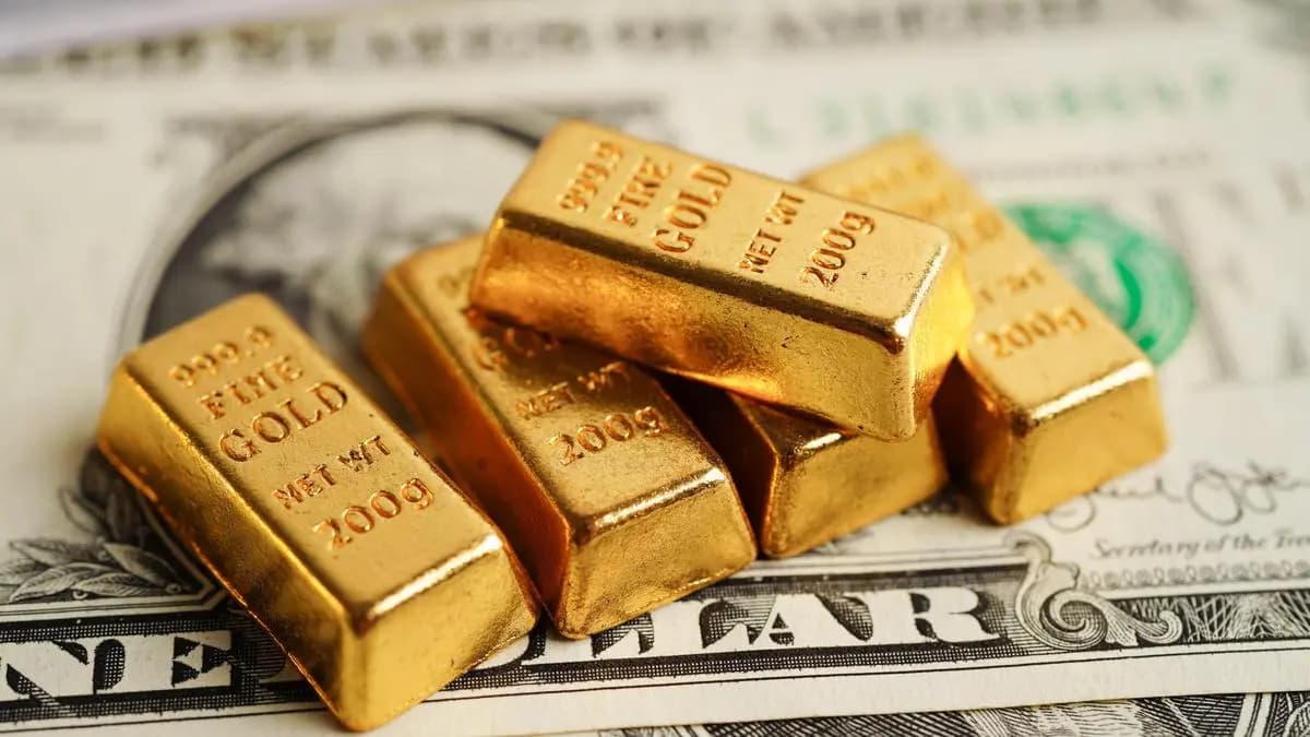 Led by China, central banks continued to buy gold in July