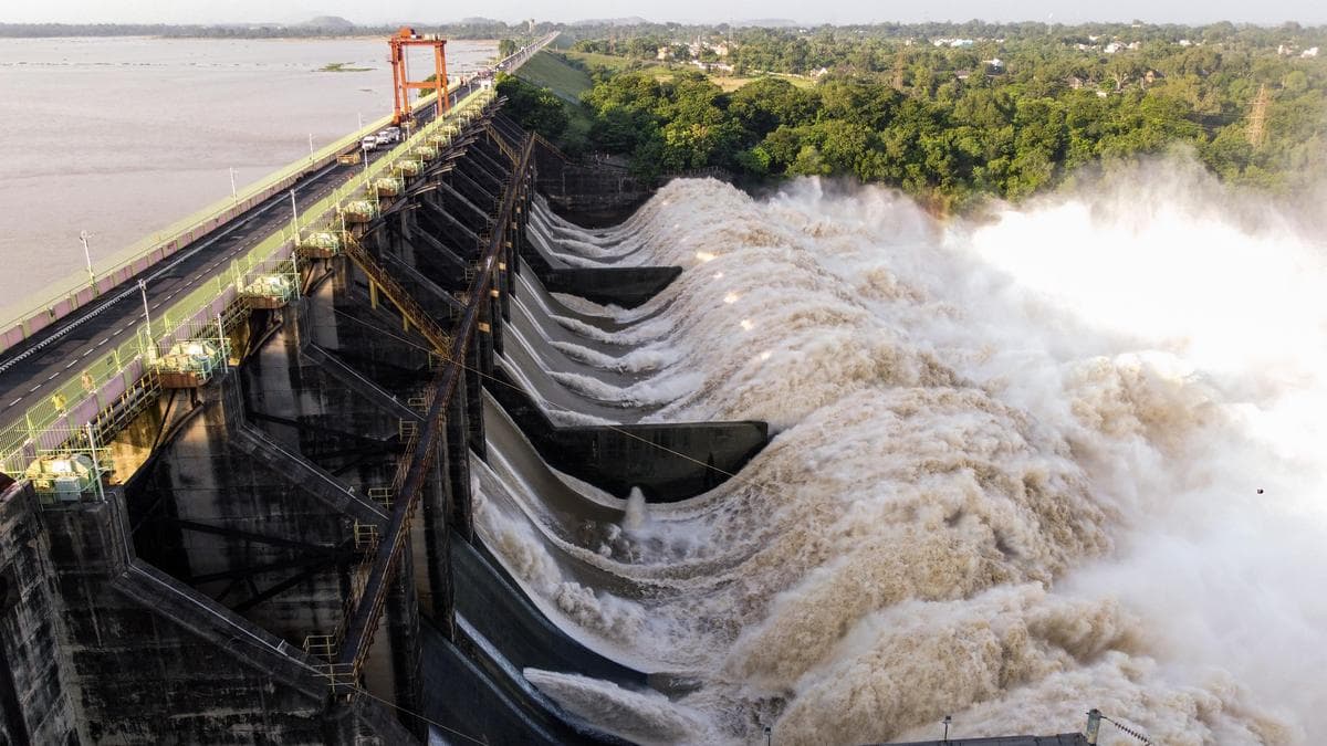 DVC starts issuing flood alerts for parts of Bengal after water release from two reservoirs