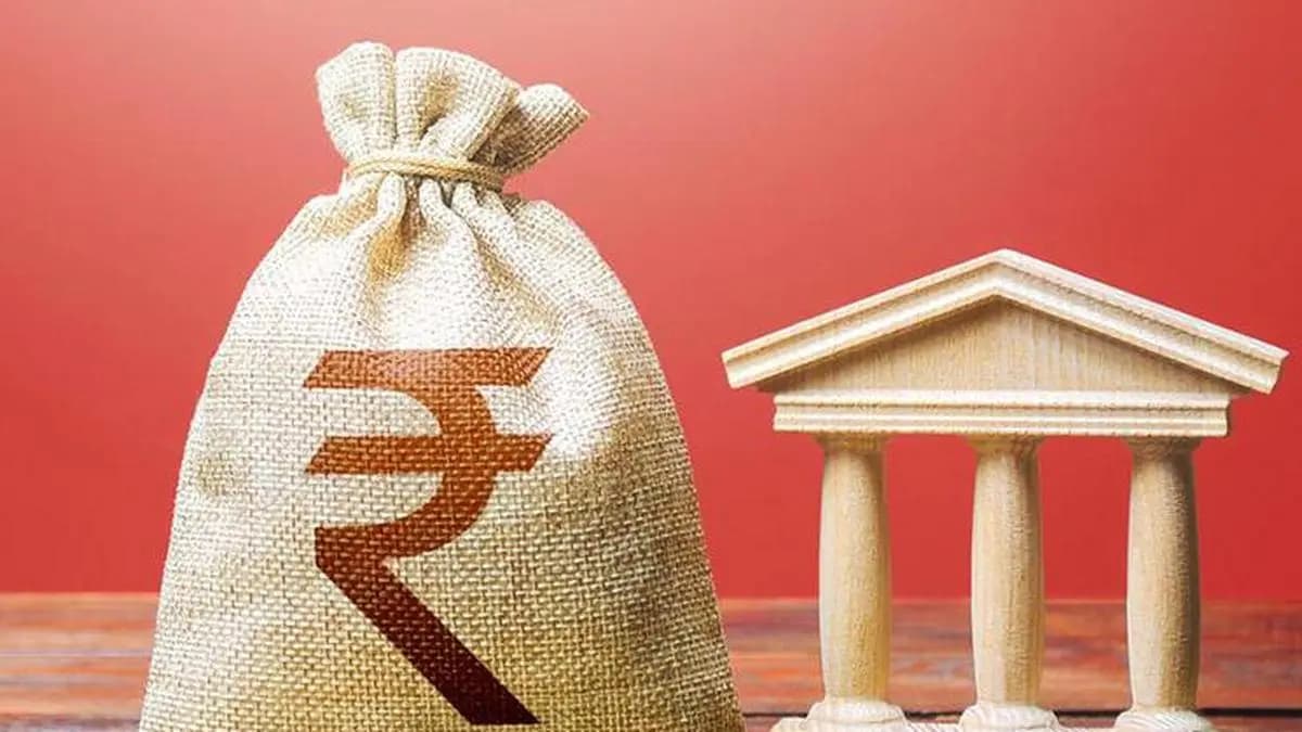 Bank credit growth accelerates, deposits stay strong in June 2026