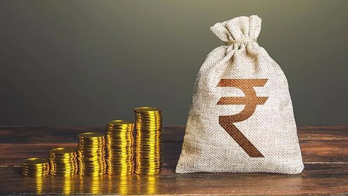 FPIs turn net sellers, withdraw ₹7,443 cr from equities in early September