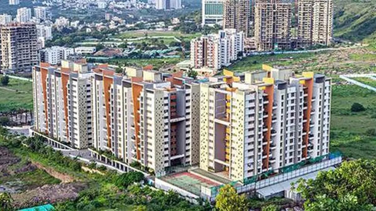 Approval Delays Drag Down Q1 Real Estate Pre-Sales Despite Strong Buyer Intent