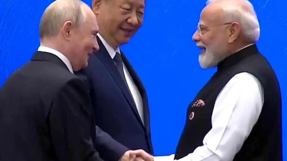Modi, Xi shake hands, talk on sidelines of SCO Summit ahead of BRICS meet