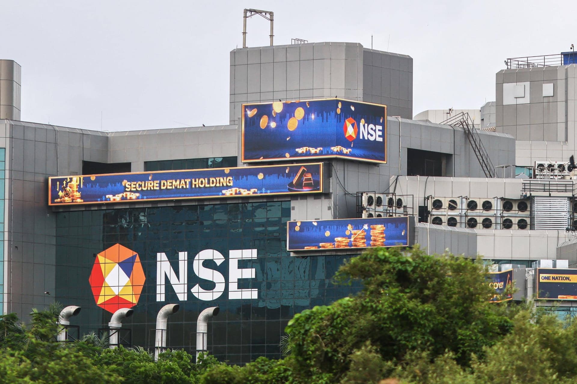 Nifty may test 23,600, says Ajit Mishra; bets on BEML among others