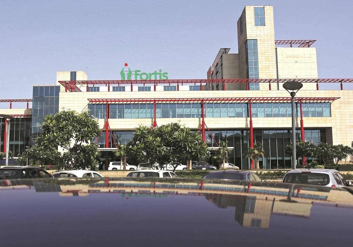 IHH plans to raise Fortis stake to 51%, expand capacity to 10K beds by 2031