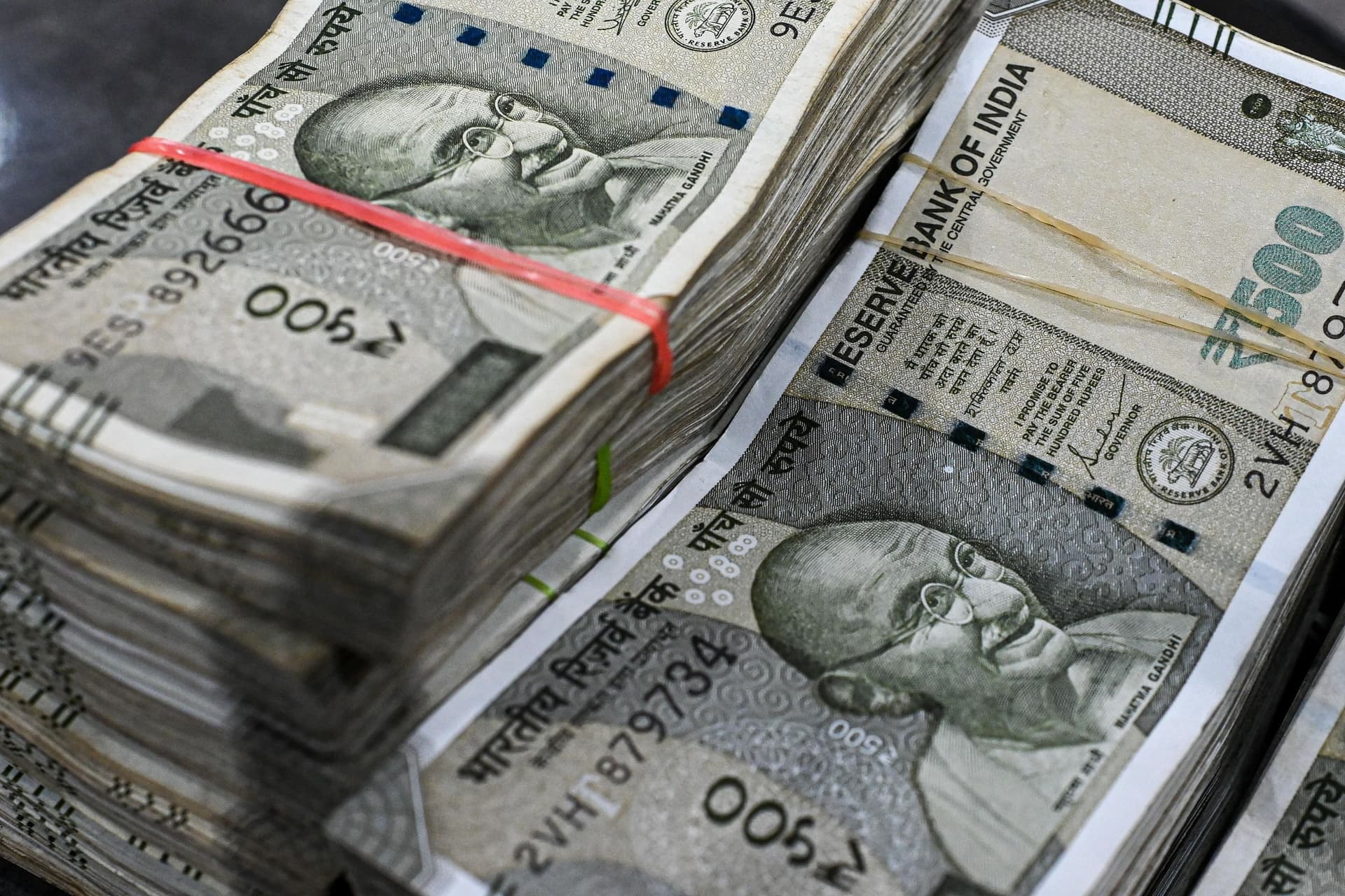 Rupee rises 10 paise to 96.65 against US dollar during early trade