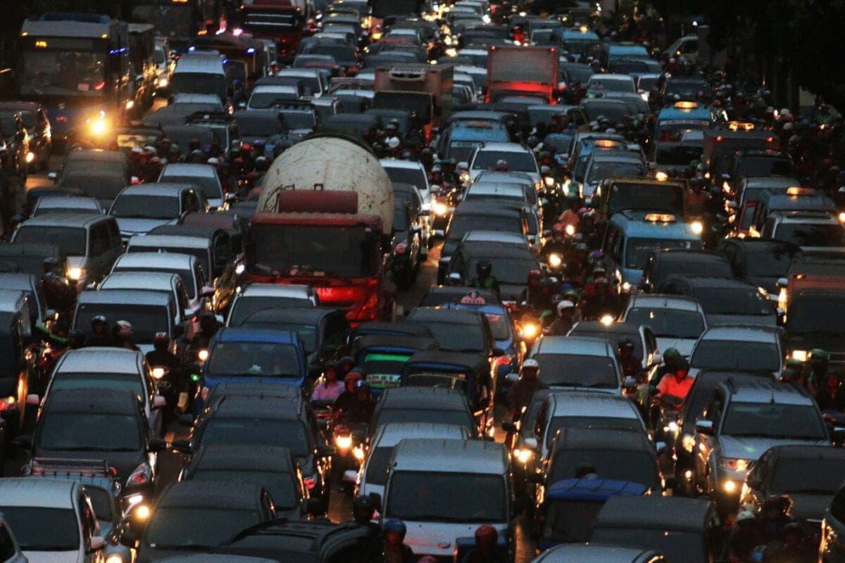 Bengaluru Bans Two-Wheelers On Airport Road, Traffic Curbs Imposed On 3 Flyovers