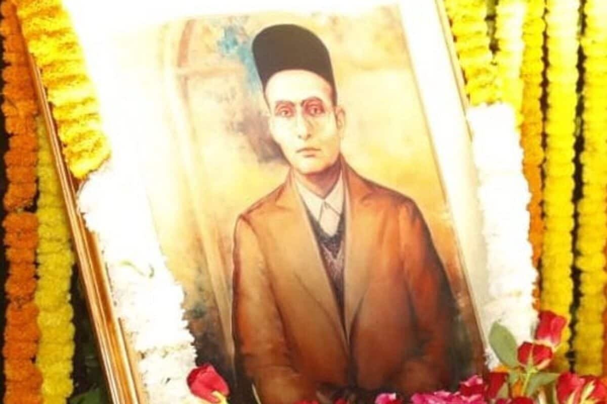 'No Muslim Hater Or Mob Lyncher': Savarkar's Grandnephew Challenges Rahul Gandhi's Claims