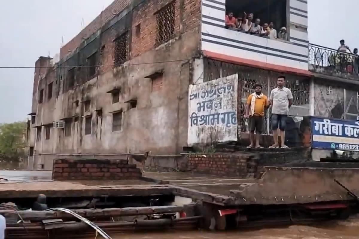 Chitrakoot To Kainchi Dham: While Nepal Buries Its Dead, The 'Floods' India Isn't Talking About | Grim Scenes In Videos