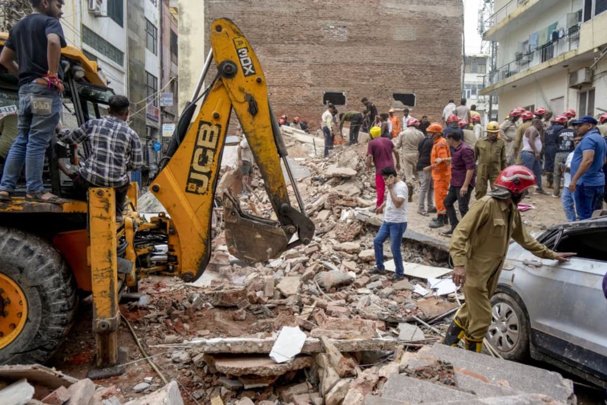 Delhi Building Collapse: MCD Orders Sealing Of Illegal Constructions Above Four Floors