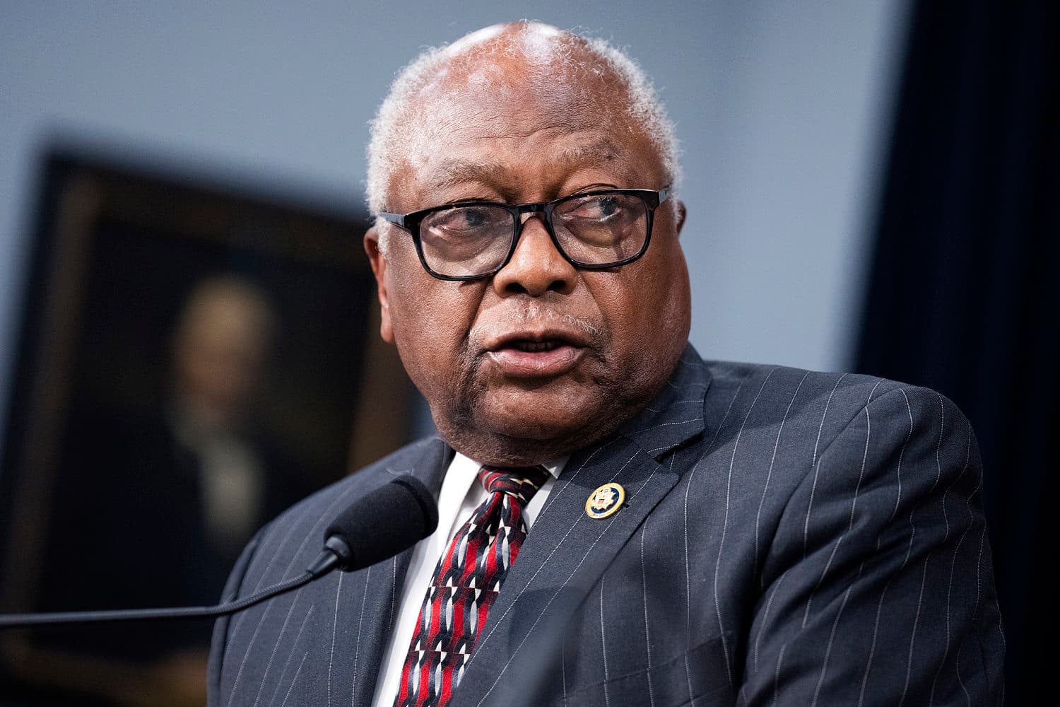 Rep. Jim Clyburn says impeaching Trump shouldn’t be Democrats’ priority if they win back the House