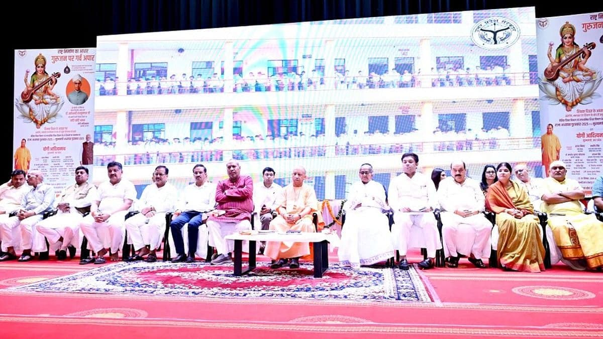 61 Teachers From Basic Education And 20 Teachers From Secondary Education Were Honored On Teachers' Day