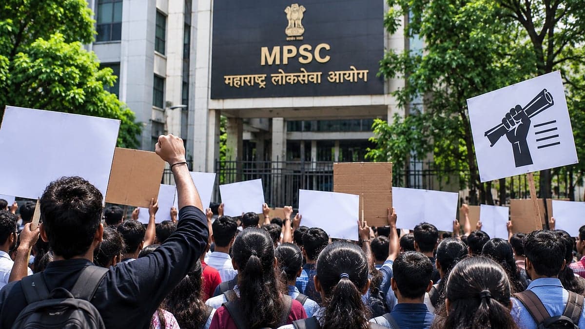 MPSC Students Suspend October 2 Pune Agitation After Meeting With CM Devendra Fadnavis; 70,000 Posts, Offline Exams Among Assurances