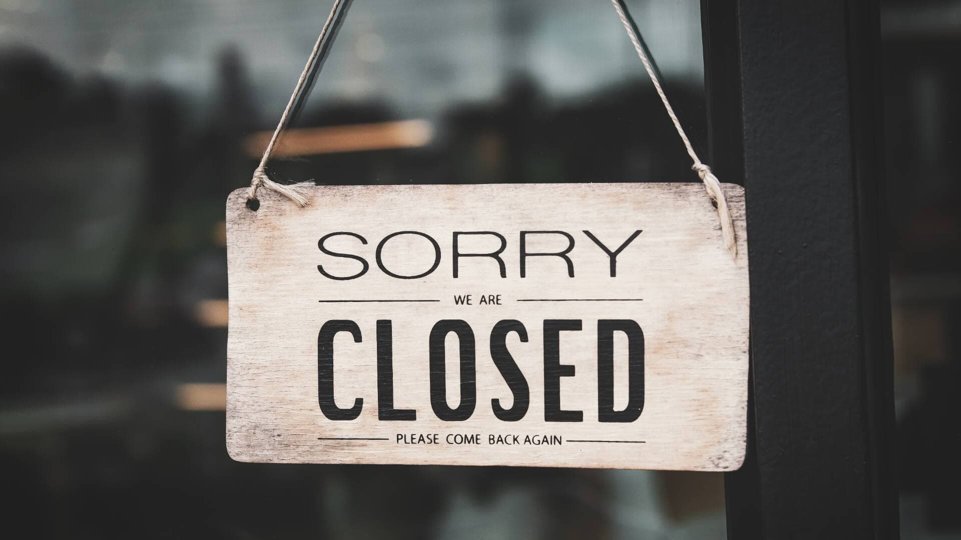 Global dining leader closing 261 restaurants, steakhouse chain