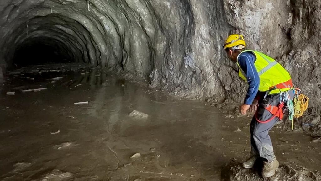 Search continues for tunnel workers in Nepal floods