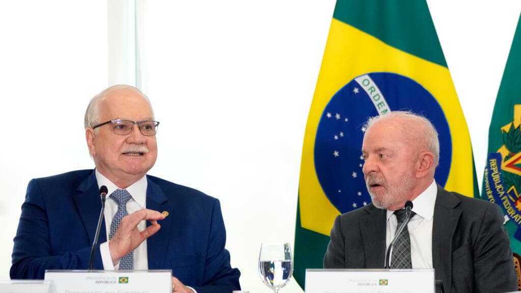 Brazil Supreme Court chief suspends rival rulings amid election row