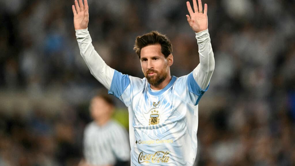 Messi bids farewell to Argentina fans in emotional international finale