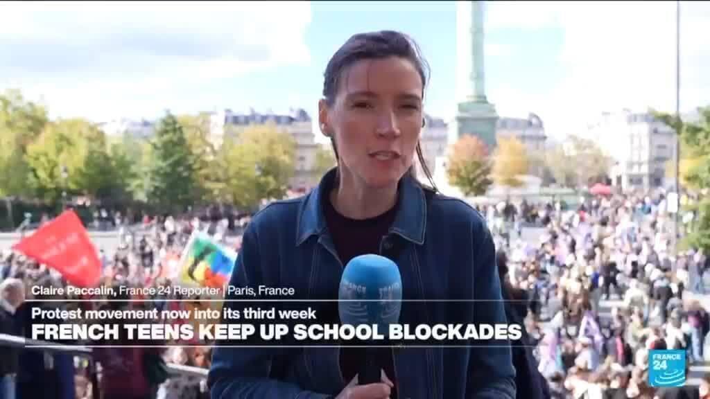 Student protesters 'showing no signs of backing down'